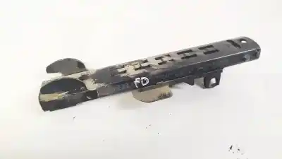 Pezzo di ricambio per auto di seconda mano gancio cintura anteriore destro per audi a3 (8p1) 1.9 tdi riferimenti oem iam 8e0857833d