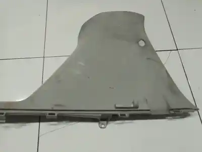 Pezzo di ricambio per auto di seconda mano plastica per toyota ipsum (_m2_) 2.0 d (clm20_) riferimenti oem iam 6247144050  62471-44050, 440600