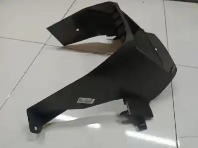 Pezzo di ricambio per auto di seconda mano plastica per toyota ipsum (_m2_) 2.0 d (clm20_) riferimenti oem iam 5881044090  58810-44090