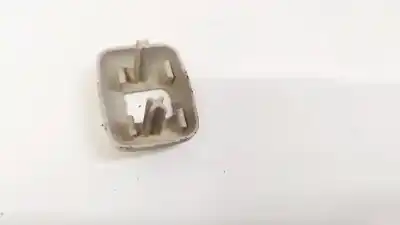 Pezzo di ricambio per auto di seconda mano plastica per audi a3 (8p1) 1.9 tdi riferimenti oem iam 8e0857563  