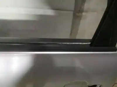 Pezzo di ricambio per auto di seconda mano plastica per toyota ipsum (_m2_) 2.0 d (clm20_) riferimenti oem iam   