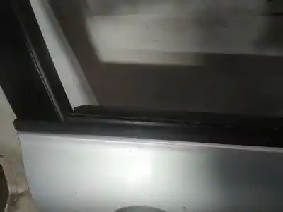 Pezzo di ricambio per auto di seconda mano plastica per toyota ipsum (_m2_) 2.0 d (clm20_) riferimenti oem iam   