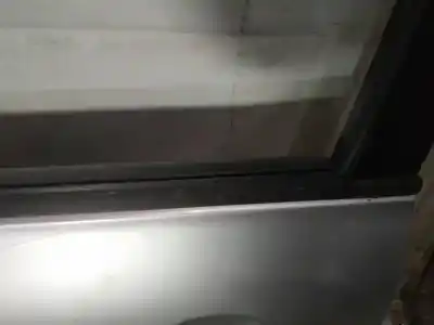 Pezzo di ricambio per auto di seconda mano plastica per toyota ipsum (_m2_) 2.0 d (clm20_) riferimenti oem iam   