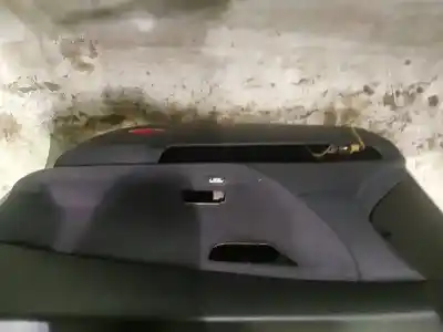 Tweedehands auto-onderdeel bekleding rechts voordeur voor nissan primera hatchback (p12) 1.9 dci oem iam-referenties 