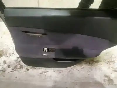 Tweedehands auto-onderdeel deurbekleding rechts achter voor nissan primera hatchback (p12) 1.9 dci oem iam-referenties 