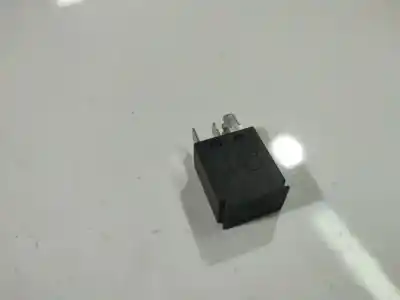 Second-hand car spare part relay for toyota ipsum (_m2_) 2.0 d (clm20_) oem iam references f57b14b192aa