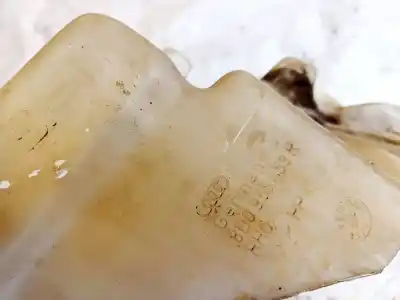 Second-hand car spare part windscreen washer bottle for audi a4 b5 (8d2) 1.9 tdi oem iam references 8d0955453r  