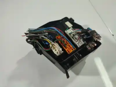 Second-hand car spare part fuse box unit for mazda premacy (cp) 2.0 td oem iam references 0136  0136, 3 3.3k18, 333k18