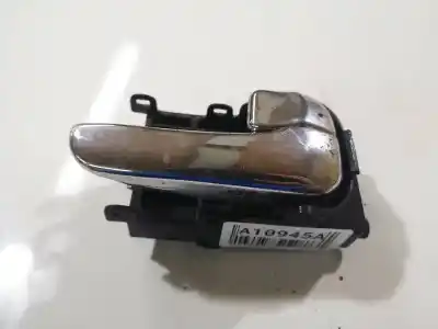 Tweedehands auto-onderdeel BINNEN VOOR RECHTS HANDVAT voor NISSAN ALMERA TINO (V10) 2.2 DCI OEM IAM-referenties   
