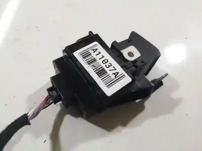 Tweedehands auto-onderdeel LINKER VOORRUIT SCHAKELAAR voor RENAULT LAGUNA III (BT0/1) 2.0 DCI GT (BT11, BT1E, BT1N) OEM IAM-referenties   