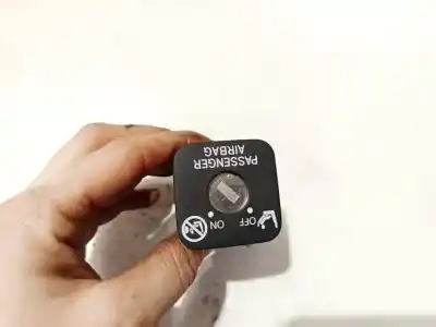 Tweedehands auto-onderdeel schakelaar voor toyota avensis 2.0 d-4d oem iam-referenties 1710t04