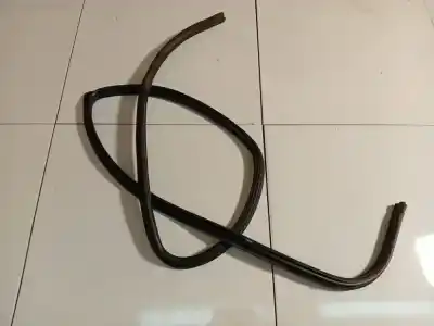 Tweedehands auto-onderdeel deurcontour rubber voor nissan primera hatchback (p12) 1.9 dci oem iam-referenties 