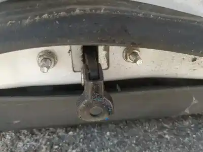 Second-hand car spare part hinge for toyota verso 2.0 d-4d oem iam references   