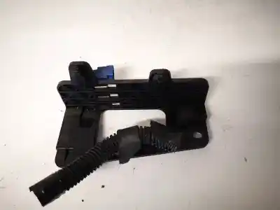 Pezzo di ricambio per auto di seconda mano plastica per ford focus iii 1.6 tdci riferimenti oem iam av6t14a301ea  av6t-14a301-ea