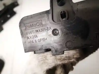 Pezzo di ricambio per auto di seconda mano plastica per ford focus iii 1.6 tdci riferimenti oem iam av6t14a301ea  av6t-14a301-ea