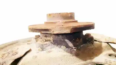 Second-hand car spare part front right knuckle for audi a6 c5 (4b2) 2.5 tdi oem iam references   