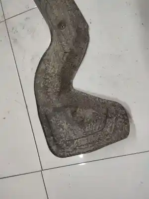 Pezzo di ricambio per auto di seconda mano plastica per toyota ipsum (_m2_) 2.0 d (clm20_) riferimenti oem iam   