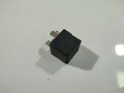 Second-hand car spare part relay for toyota ipsum (_m2_) 2.0 d (clm20_) oem iam references 131718310