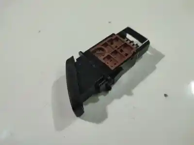 Second-hand car spare part hazard warning lights for mazda premacy (cp) 2.0 td oem iam references 153132