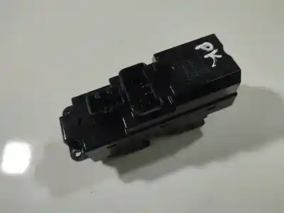 Second-hand car spare part left front power window switch for mazda premacy (cp) 2.0 td oem iam references c8hd172  c8h-d172, 66 350a, 66350a