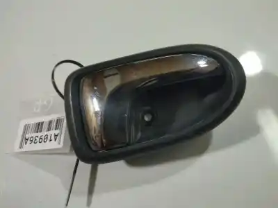 Second-hand car spare part interior right rear handle for mazda premacy (cp) 2.0 td oem iam references 