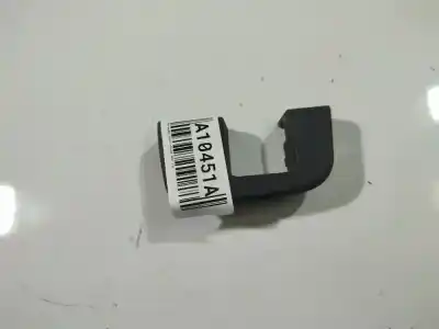 Peça sobressalente para automóvel em segunda mão PLÁSTICOS por MERCEDES-BENZ CLASE C (W203) C 180 (203.035) Referências OEM IAM A2037230124  