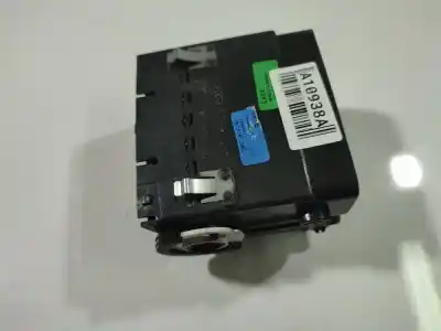 Pezzo di ricambio per auto di seconda mano GRIGLIA DI AERAZIONE per OPEL ZAFIRA / ZAFIRA FAMILY B (A05) 1.7 CDTI (M75) Riferimenti OEM IAM 1800747  