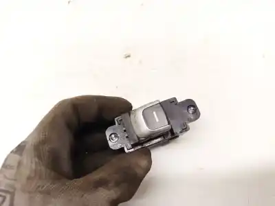 Pezzo di ricambio per auto di seconda mano INTERRUTTORE ALZACRISTALLI ANTERIORE SINISTRO per KIA OPTIMA SPORTSWAGON (JF) 1.7 CRDI Riferimenti OEM IAM 299158105  