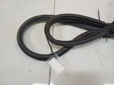 Pezzo di ricambio per auto di seconda mano gomma contorno porta per mazda premacy (cp) 2.0 td riferimenti oem iam   