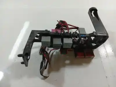 Peça sobressalente para automóvel em segunda mão caixa de fusíveis e relés por skoda superb i (3u4) 2.0 tdi referências oem iam 8d1937545