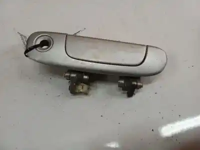 Pezzo di ricambio per auto di seconda mano maniglia esterna anteriore sinistra per mazda premacy (cp) 2.0 td riferimenti oem iam   