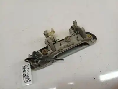 Pezzo di ricambio per auto di seconda mano maniglia esterna anteriore sinistra per mazda premacy (cp) 2.0 td riferimenti oem iam   