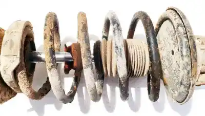 Peça sobressalente para automóvel em segunda mão mola de suspensão por volvo v70 ii (285) d5 referências oem iam 