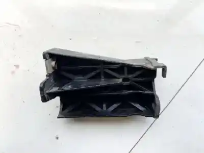 Pezzo di ricambio per auto di seconda mano RINFORZO PARAURTI ANTERIORE per TOYOTA HILUX, VIII 2020 --> FACELIFT 2.4 D 110KW 2020 --> Riferimenti OEM IAM 526760K020  