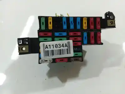 Peça sobressalente para automóvel em segunda mão caixa de fusíveis e relés por renault thalia 2000 - 2010 1.4 55kw 2000 - 2010 referências oem iam 7703597061