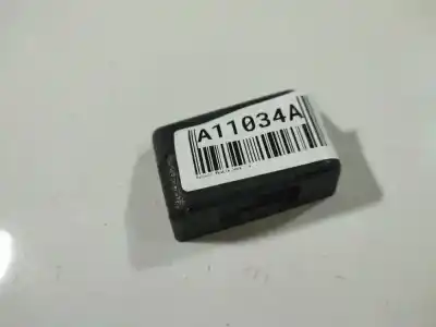 Peça sobressalente para automóvel em segunda mão plásticos por renault thalia 2000 - 2010 1.4 55kw 2000 - 2010 referências oem iam 8200352846