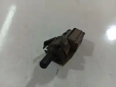 Peça sobressalente para automóvel em segunda mão trocar por renault thalia 2000 - 2010 1.4 55kw 2000 - 2010 referências oem iam 7700427640a