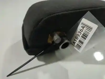 Pezzo di ricambio per auto di seconda mano bracciolo centrale per mazda premacy (cp) 2.0 td riferimenti oem iam   