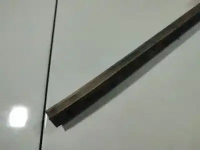 Pezzo di ricambio per auto di seconda mano plastica per mazda premacy (cp) 2.0 td riferimenti oem iam   