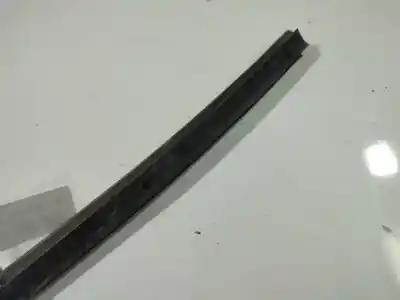 Pezzo di ricambio per auto di seconda mano plastica per mazda premacy (cp) 2.0 td riferimenti oem iam   