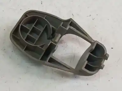 Pezzo di ricambio per auto di seconda mano plastica per mazda premacy (cp) 2.0 td riferimenti oem iam   