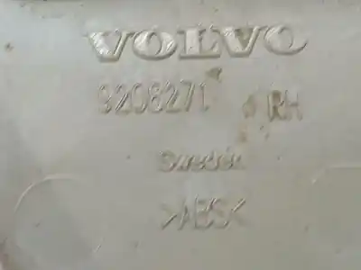 Pezzo di ricambio per auto di seconda mano plastica per volvo s60 i (384) d5 riferimenti oem iam 9208271  9208271