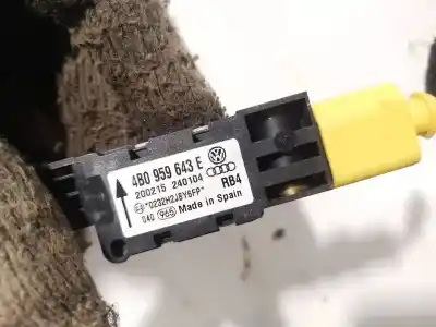 Second-hand car spare part sensor for audi a3 (8p1) 2.0 tdi 16v oem iam references 4b0959643e  