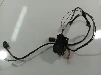 Tweedehands auto-onderdeel airconditioning luikjes openingsmotor voor opel astra j (p10) 1.4 turbo (68) oem iam-referenties u9518001u