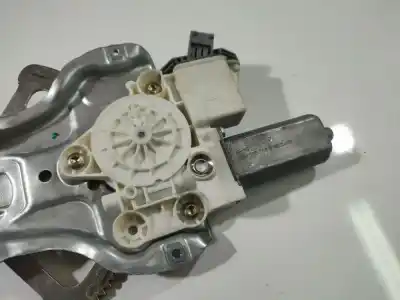 Pezzo di ricambio per auto di seconda mano motore alzacristalli anteriore destro per toyota avensis (_t25_) 2.0 d-4d (cdt250_) riferimenti oem iam 992046100