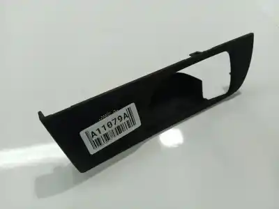 Pezzo di ricambio per auto di seconda mano plastica per toyota avensis (_t25_) 2.0 d-4d (cdt250_) riferimenti oem iam 6761805030