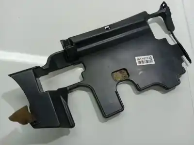 Pezzo di ricambio per auto di seconda mano plastica per toyota avensis (_t25_) 2.0 d-4d (cdt250_) riferimenti oem iam 5560605030c