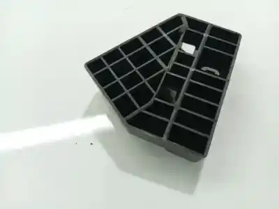 Pezzo di ricambio per auto di seconda mano plastica per toyota avensis (_t25_) 2.0 d-4d (cdt250_) riferimenti oem iam 