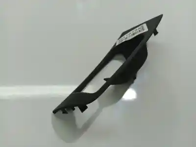 Pezzo di ricambio per auto di seconda mano plastica per toyota avensis (_t25_) 2.0 d-4d (cdt250_) riferimenti oem iam 6761505020