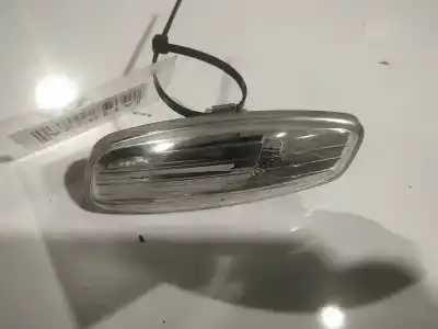 Peça sobressalente para automóvel em segunda mão farolim do lado esquerdo por peugeot 207/207+ (wa_, wc_) 1.6 16v vti referências oem iam 